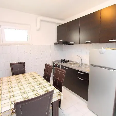 Genesis 3 Apartment