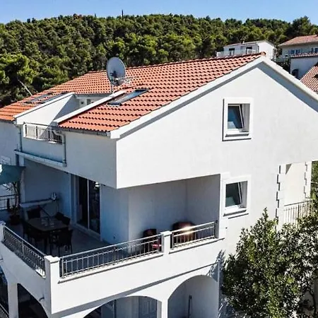 Apartment Genesis 3 *