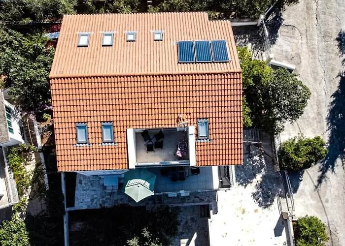 Genesis 3 Apartman *